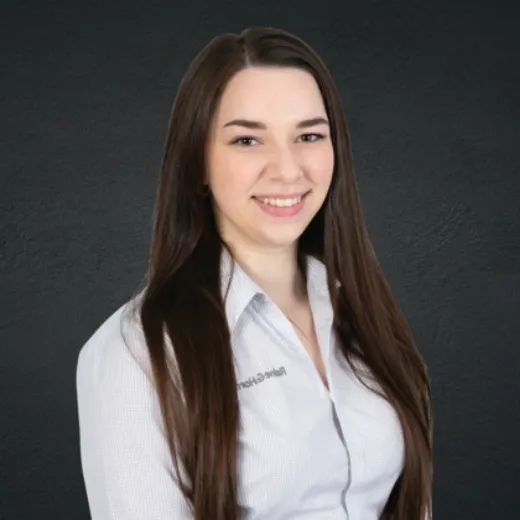 Sabrina Williams - Real Estate Agent at Raine & Horne - Umina Beach & Woy Woy  