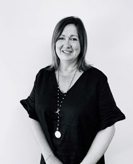 Sally Dooley - Real Estate Agent