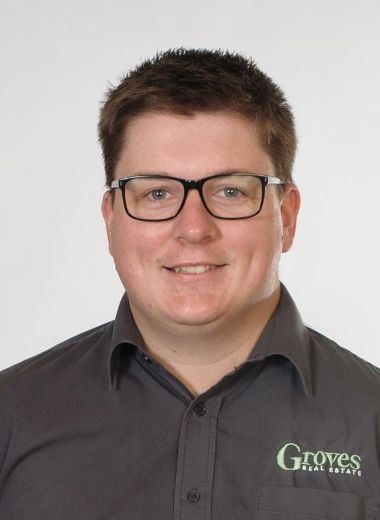Sam  Groves - Real Estate Agent at Groves Real Estate