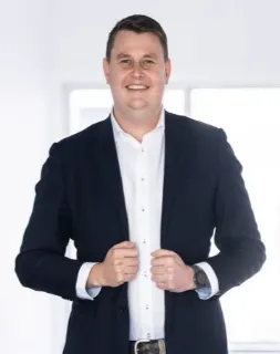 Samuel Williams - Real Estate Agent