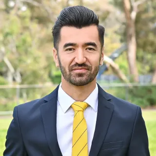 Sam  Hashemi - Real Estate Agent