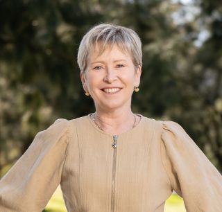 Sandy Morris - Real Estate Agent