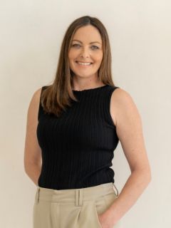 Sandy Russell - Real Estate Agent