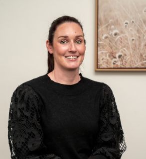 Sarah Vlores - Real Estate Agent