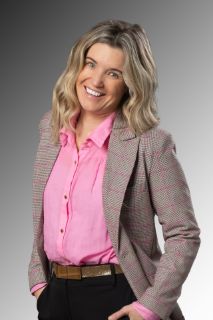 Sara Huckett - Real Estate Agent