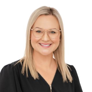 Sarah Coles - Real Estate Agent