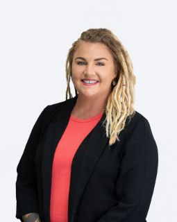 Sarah   Grass - Real Estate Agent
