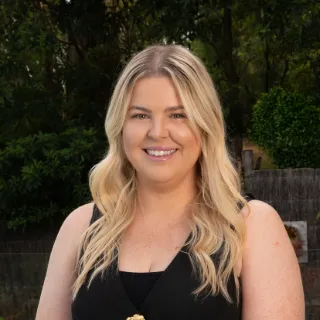 Sarah McGlone - Real Estate Agent