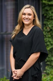 Sarah Stone - Real Estate Agent