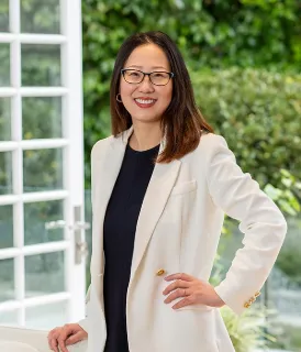 Sarah Zhou - Real Estate Agent