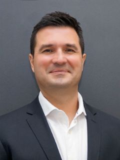 Sasha  Szymon - Real Estate Agent