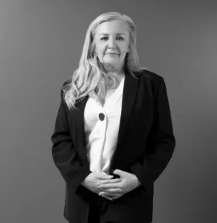 Lisa Barnard - Real Estate Agent