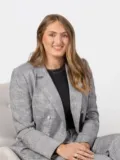 Izzy Anstey - Real Estate Agent From - Gary Peer & Associates (St Kilda)