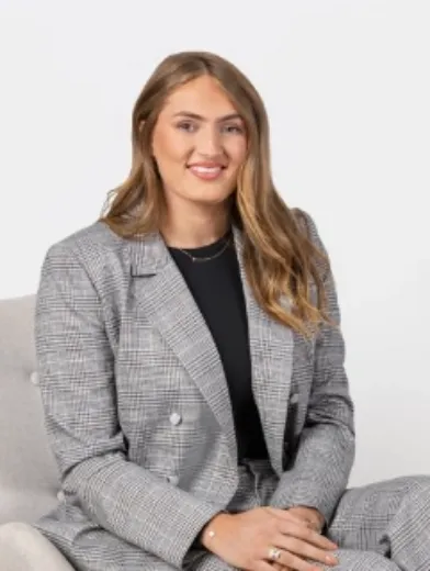 Izzy Anstey - Real Estate Agent at Gary Peer & Associates (St Kilda)