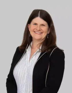 Suzi Bryant - Real Estate Agent