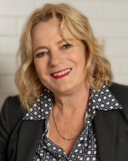 Jane Bendall - Real Estate Agent