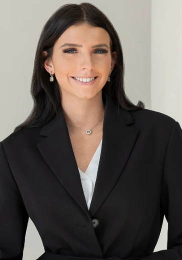 Chloe McLinden - Real Estate Agent at Barry Plant - Whitehorse