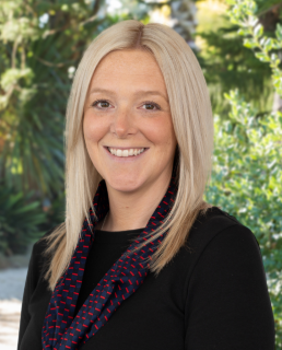 Rebecca Robertson - Real Estate Agent