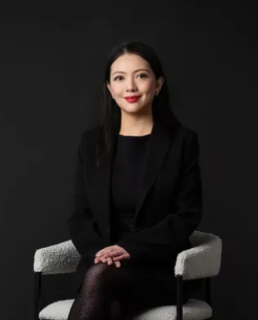 Victoria Chen - Real Estate Agent