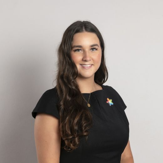 Serena Wright - Real Estate Agent at Professionals Nowra - Nowra