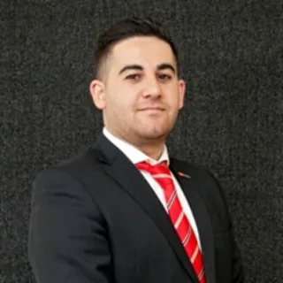 Sezer Yunus - Real Estate Agent