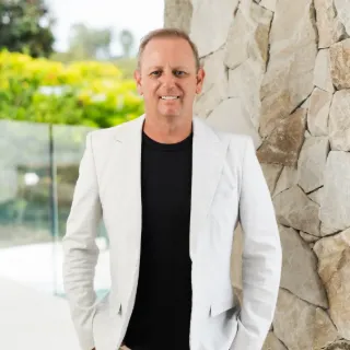 Shannon  Smith - Real Estate Agent