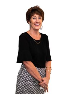 Sharon  Dowling - Real Estate Agent