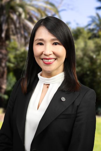 Sharon Ee - Real Estate Agent at Barry Plant - Glen Waverley