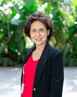 Shirley Chow - Real Estate Agent