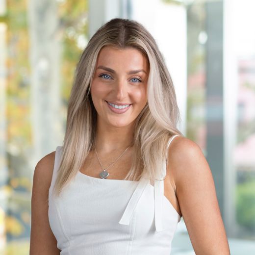 Shea Lamont - Real Estate Agent at Woodards - Manningham