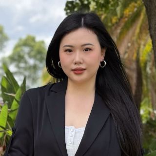 Sia Siyi Wang - Real Estate Agent