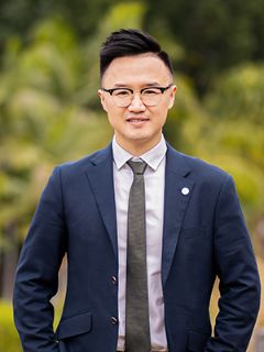Simon Bian - Real Estate Agent