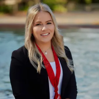 Stacey Woodfield - Real Estate Agent
