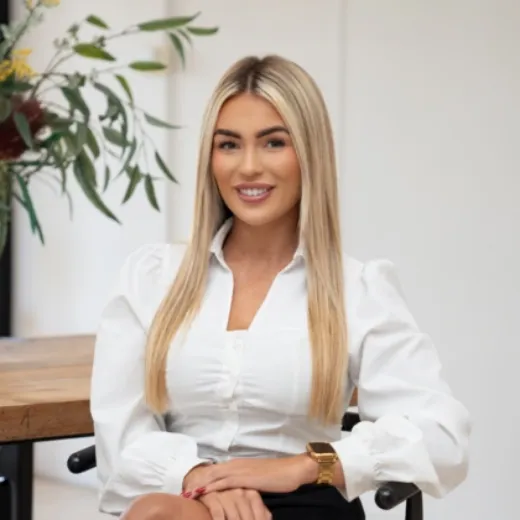 Sarah Ellison Commisso - Real Estate Agent at Raine & Horne - Gosford / East Gosford
