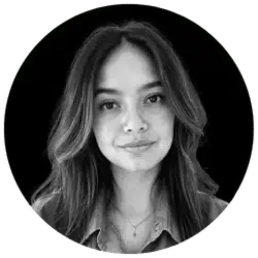  Stefania  Garcia - Real Estate Agent at R & W Plus - VIC