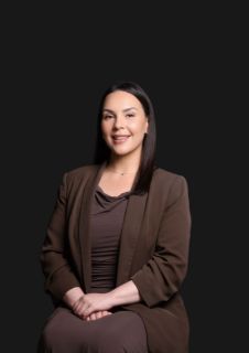 Stephanie Coutts - Real Estate Agent