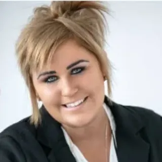 Stephanie Golding - Real Estate Agent