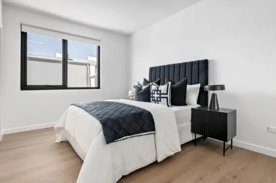 Brand New Luxury Townhouse !! Walk To All Amenities. Ready To Move!