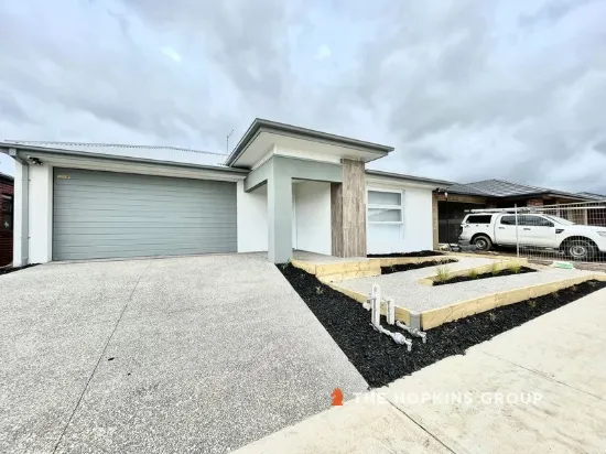 12 Fleurieu Circuit, Armstrong Creek, Vic 3217
