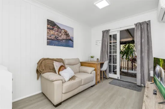 2/3 Pomona Terrace, Labrador, Qld 4215
