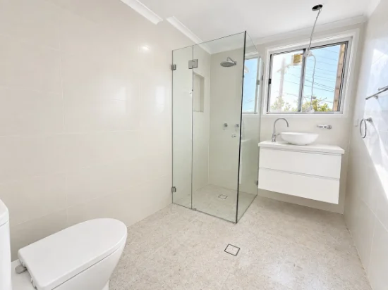2/44 Downs Street, North Ipswich, Qld 4305