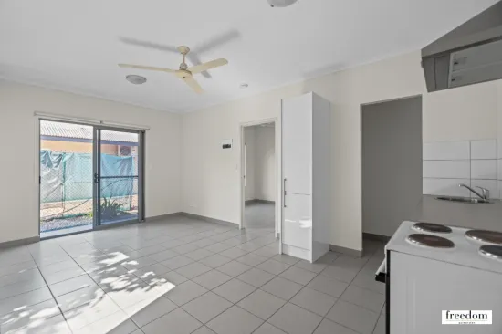 27B Hawker, Zuccoli, NT 0832
