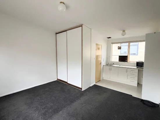 30/4 Wando Grove, St Kilda East, Vic 3183