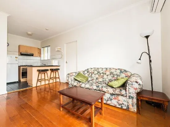 4/5 Burnett Street, St Kilda, Vic 3182