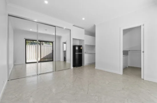4/7 Carluke Close, Berwick, Vic 3806