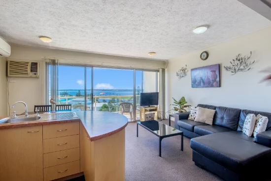 73/106 Marine Parade, Southport, Qld 4215