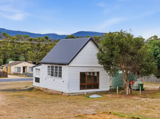 8-10 Royal George Road, Royal George, Tas 7213