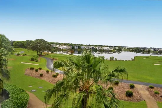 8473 Magnolia Drive, Hope Island, Qld 4212