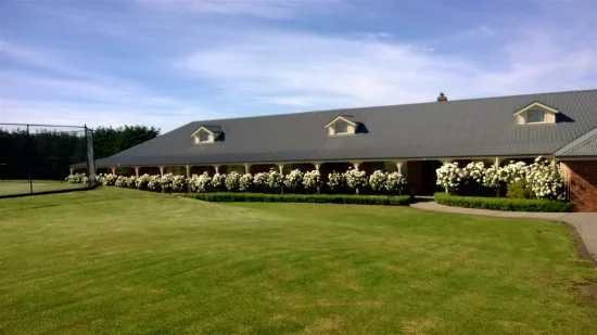 KING Room/77  Leslie Road, Gisborne, Vic 3437