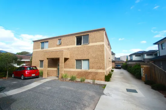 (R2) 1/108 Wellington road, Clayton, Vic 3168